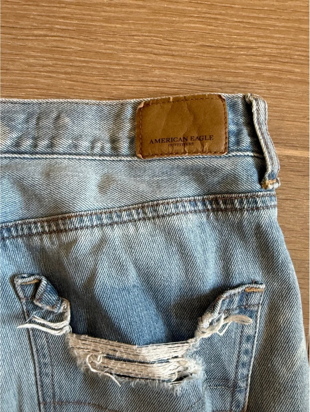 American Eagle Light Wash Distressed Skinny Jeans